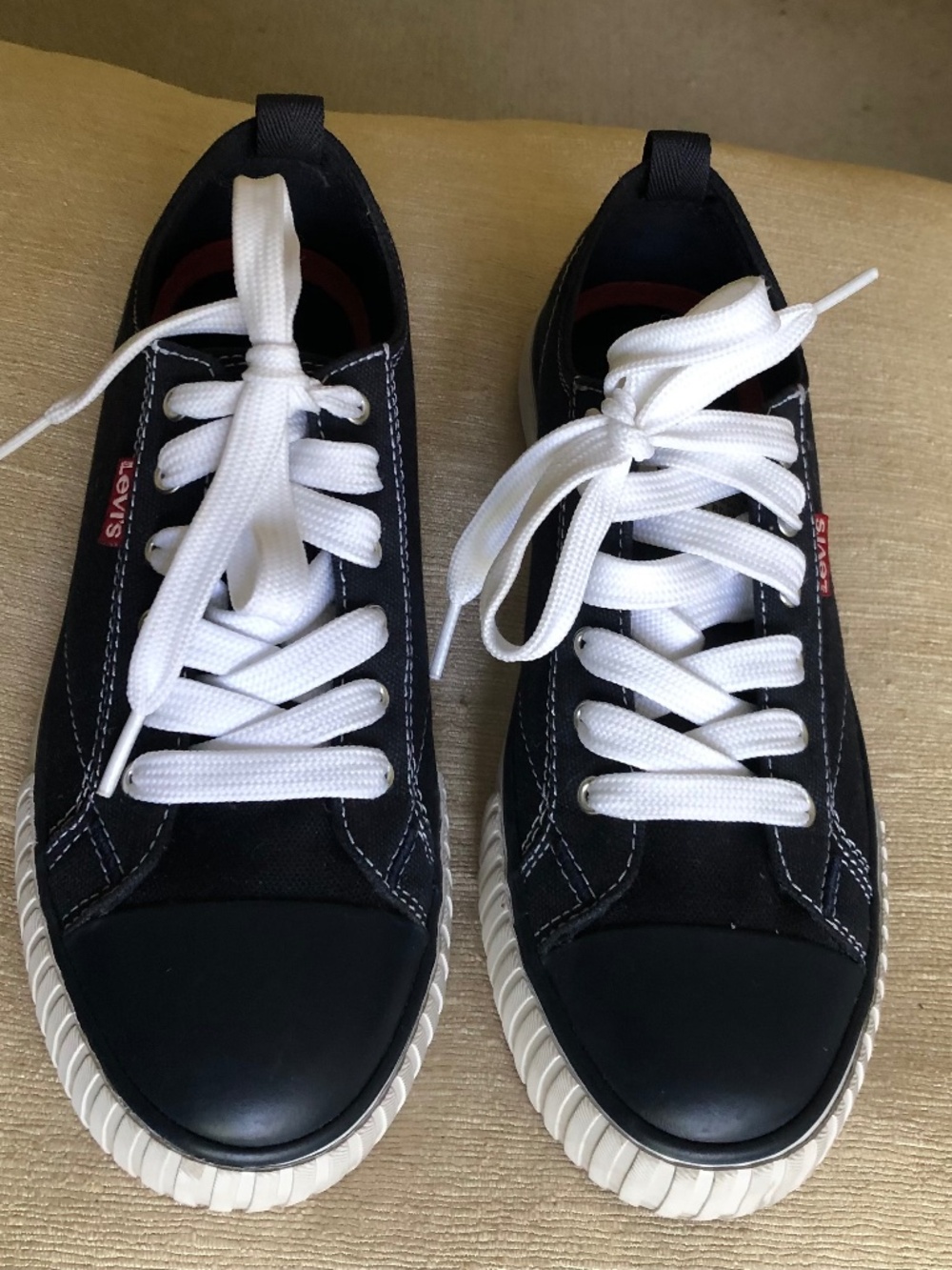 Levi's Canvas Sneaker Navy Blue Size 6